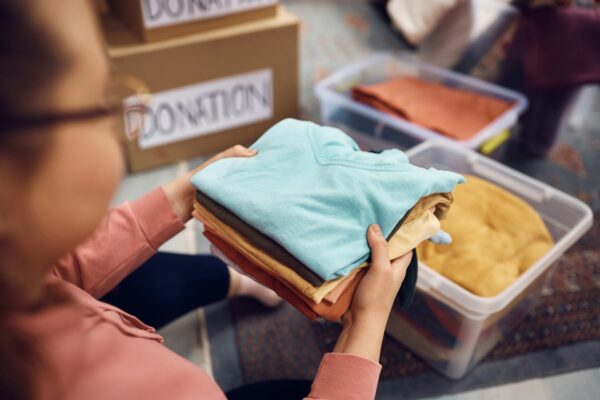 10 Wonderful Charities That Collect Clothes